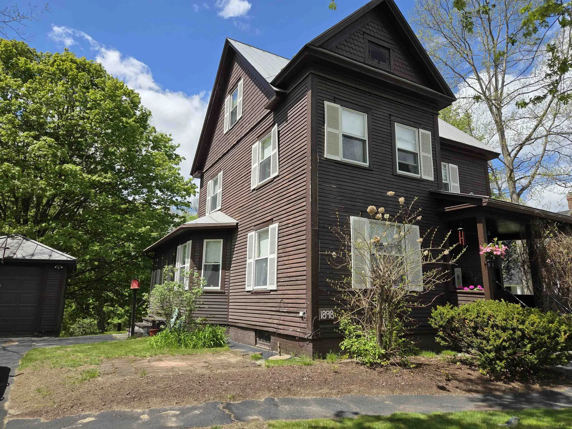 27 Crafts Avenue Lebanon NH 03784