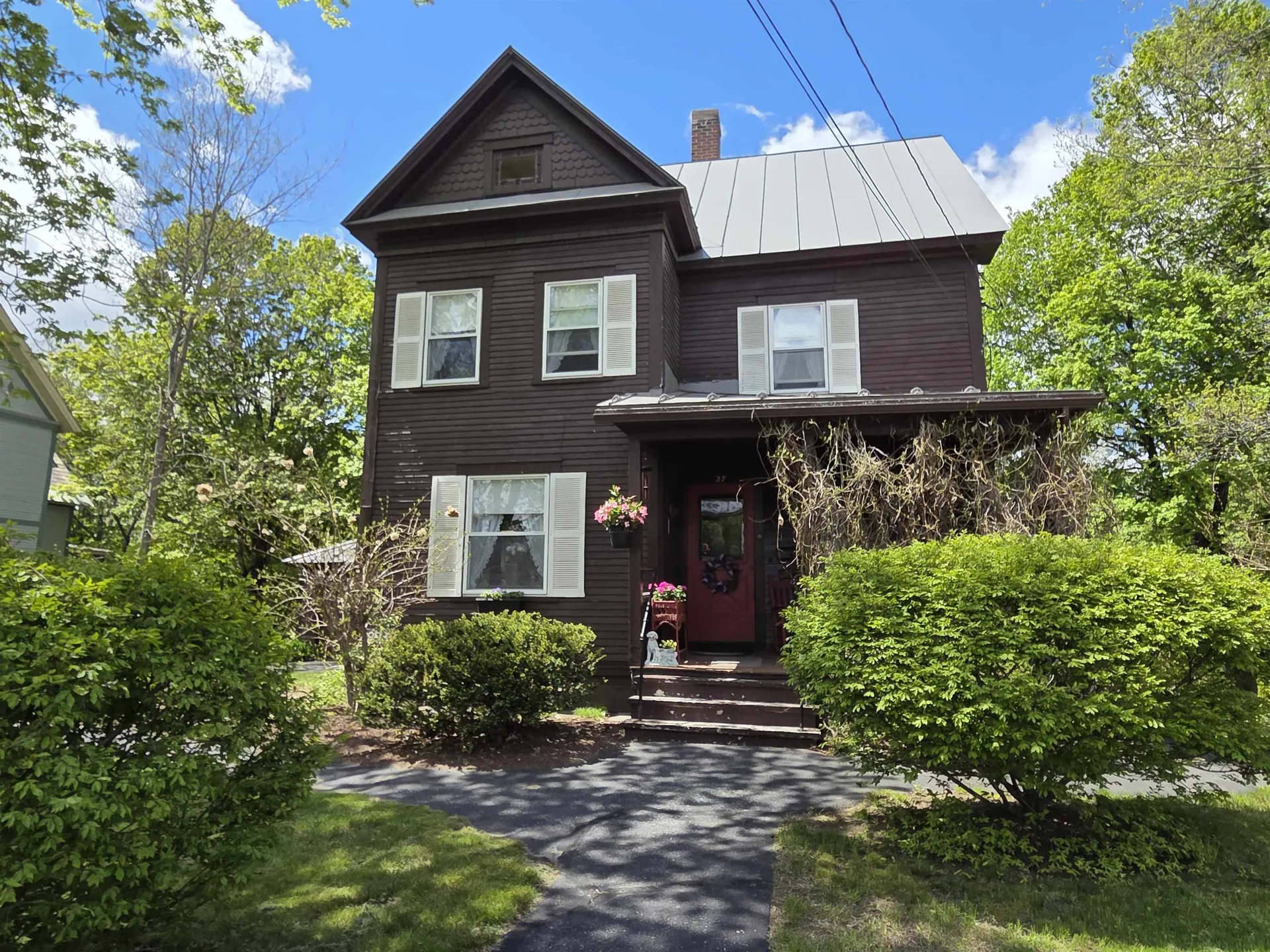 27 Crafts Avenue Lebanon NH 03784