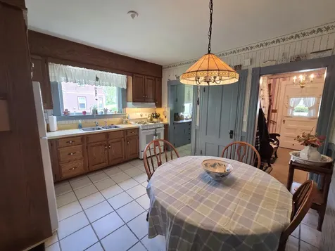 27 Crafts Avenue Lebanon NH 03784