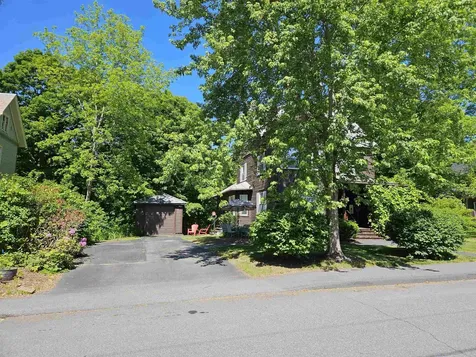 27 Crafts Avenue Lebanon NH 03784