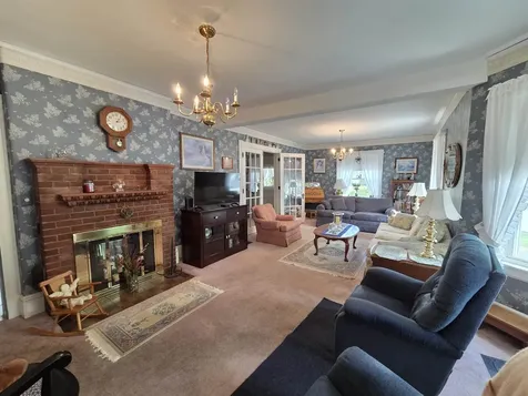 27 Crafts Avenue Lebanon NH 03784