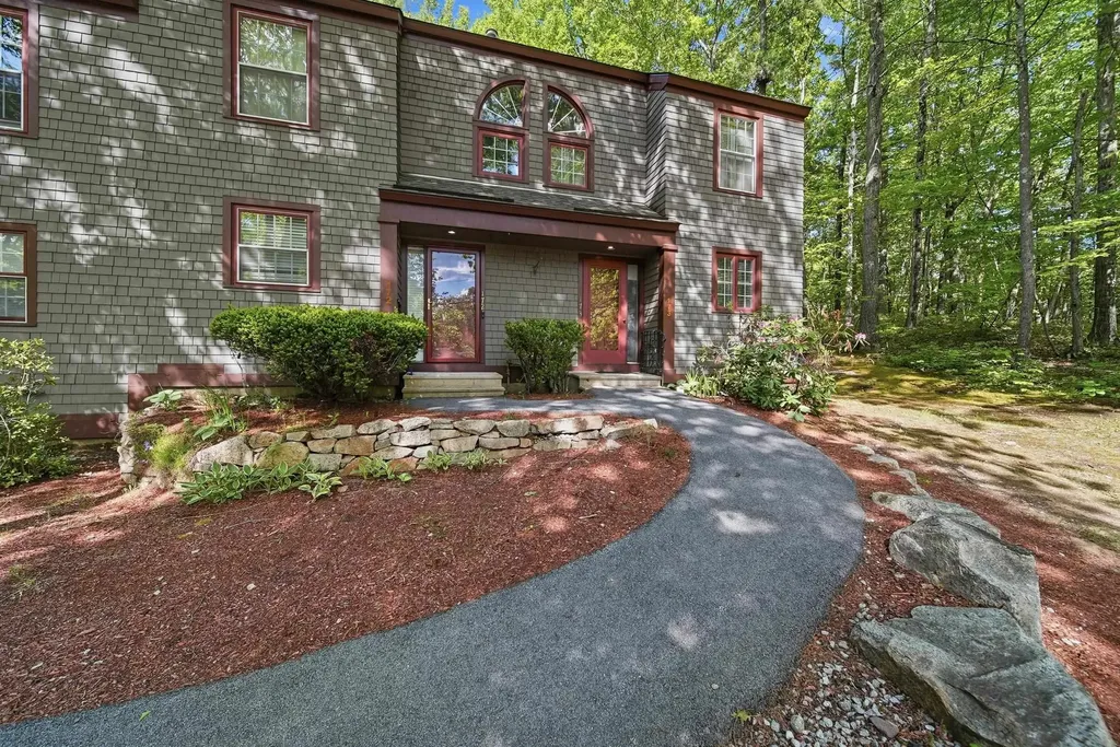 1465 Hooksett Road Hooksett NH 03106