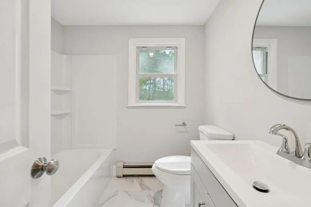 27 Flat Rock Bridge Road Rochester NH 03868