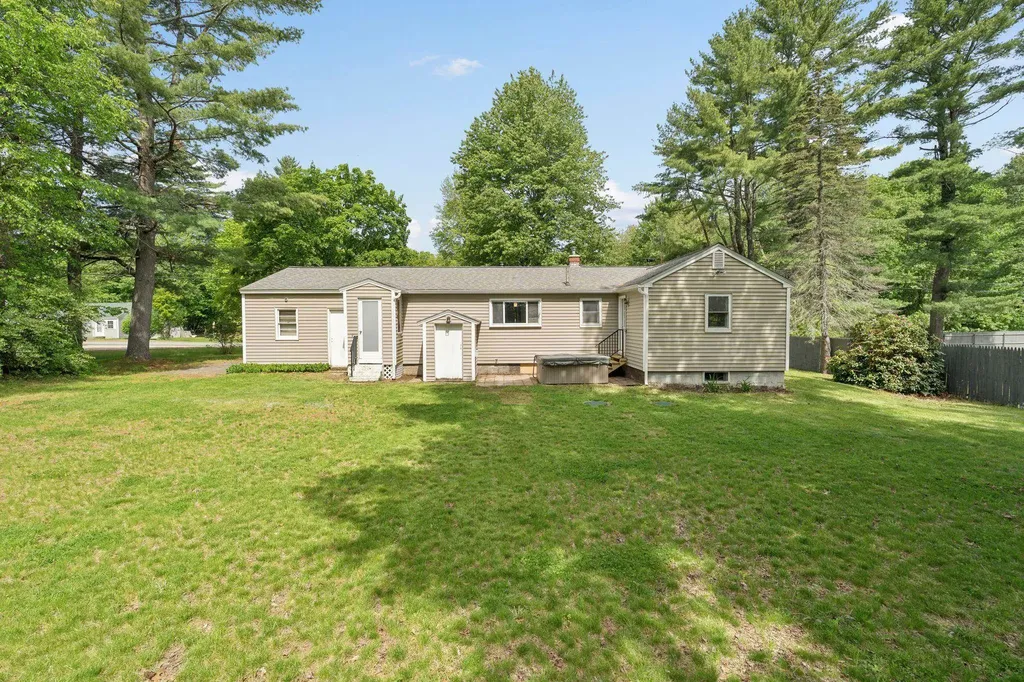 27 Flat Rock Bridge Road Rochester NH 03868