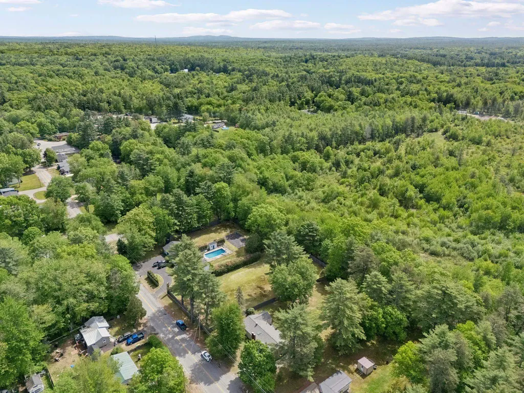27 Flat Rock Bridge Road Rochester NH 03868