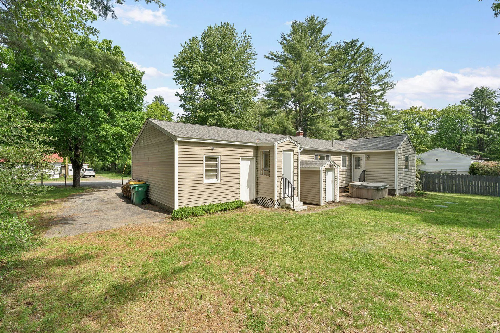 27 Flat Rock Bridge Road Rochester NH 03868