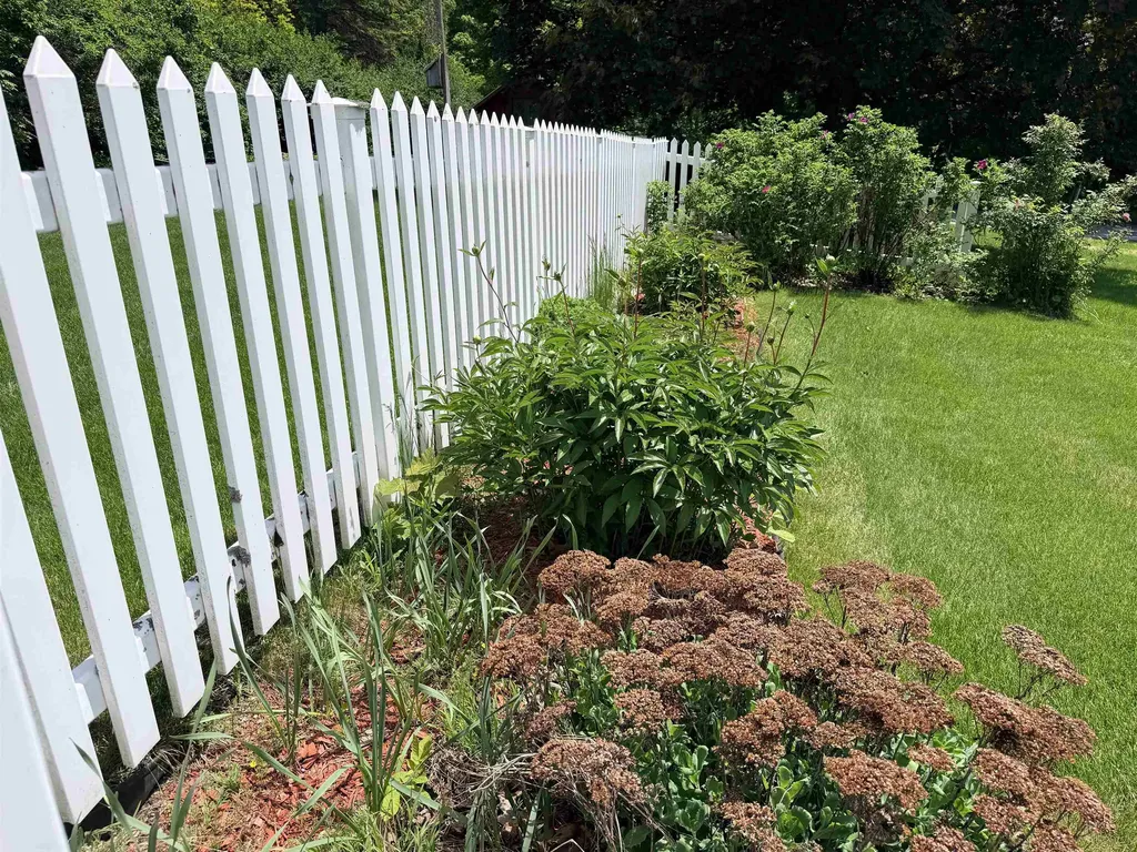 12 Mountain Street Bristol VT 05443