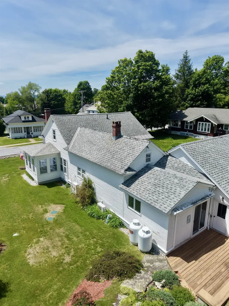 12 Mountain Street Bristol VT 05443