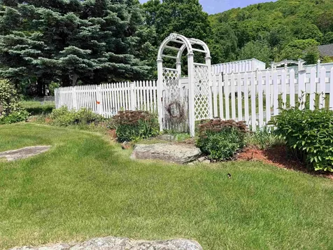 12 Mountain Street Bristol VT 05443