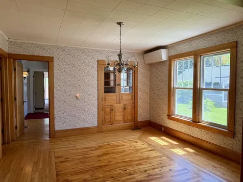 12 Mountain Street Bristol VT 05443