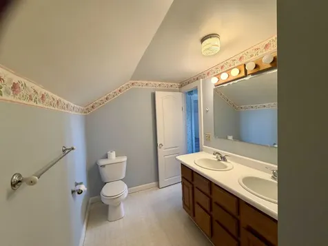 12 Mountain Street Bristol VT 05443
