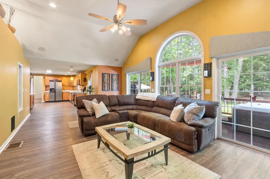 88 Horizon Drive Goffstown NH 03045