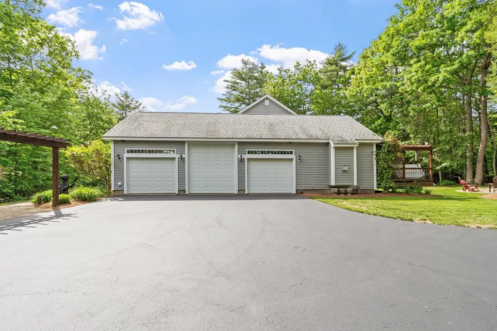 88 Horizon Drive Goffstown NH 03045