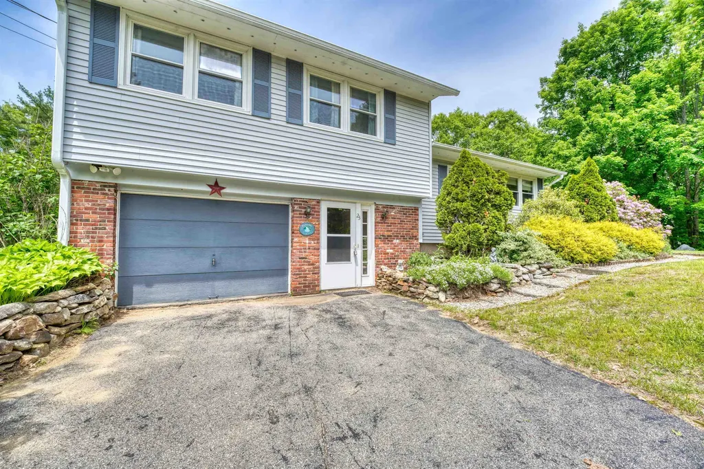 23 Joanne Terrace Laconia NH 03246