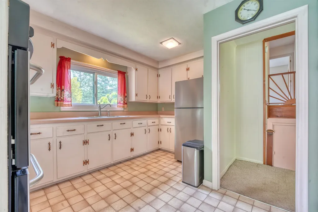 23 Joanne Terrace Laconia NH 03246