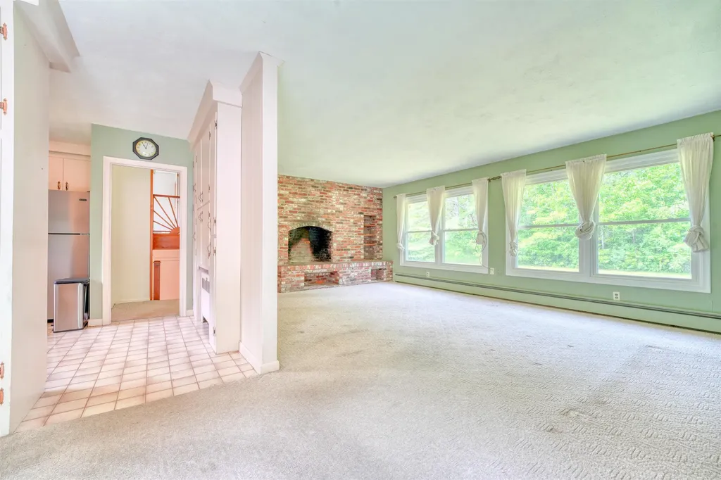 23 Joanne Terrace Laconia NH 03246