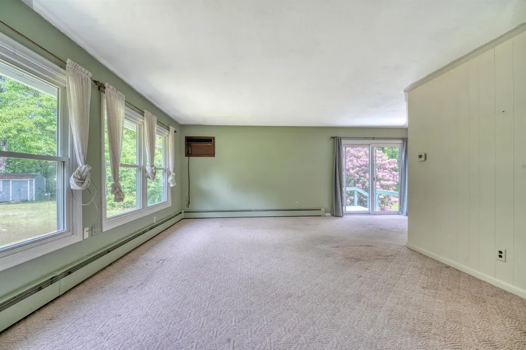 23 Joanne Terrace Laconia NH 03246