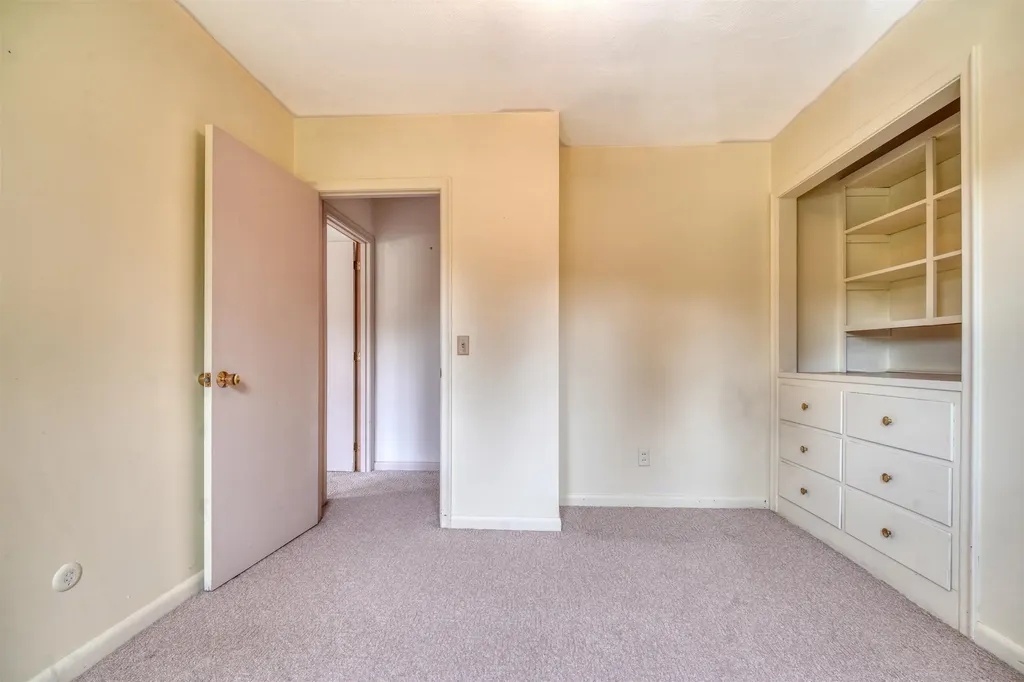 23 Joanne Terrace Laconia NH 03246