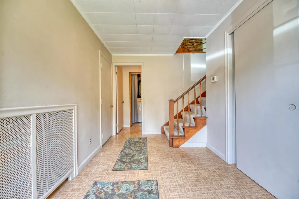 23 Joanne Terrace Laconia NH 03246