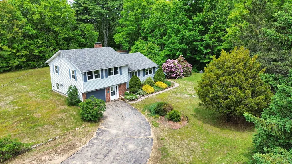 23 Joanne Terrace Laconia NH 03246