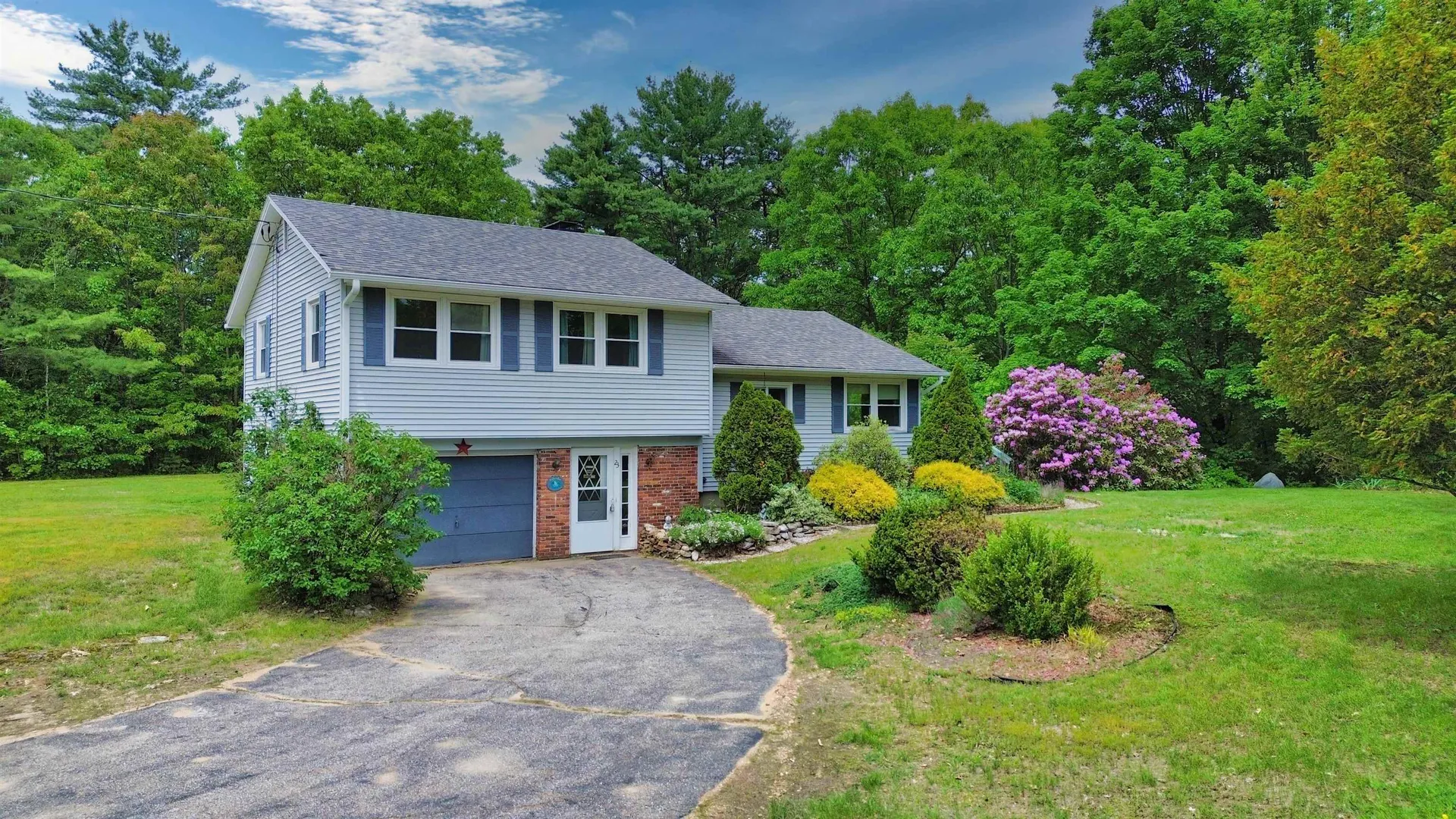 23 Joanne Terrace Laconia NH 03246