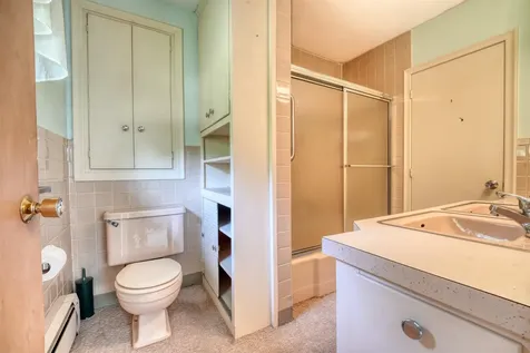 23 Joanne Terrace Laconia NH 03246