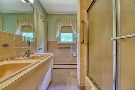23 Joanne Terrace Laconia NH 03246