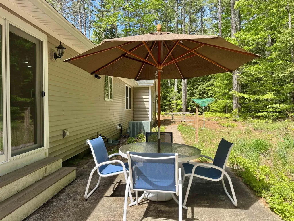24 West Side Woods Road Bartlett NH 03812