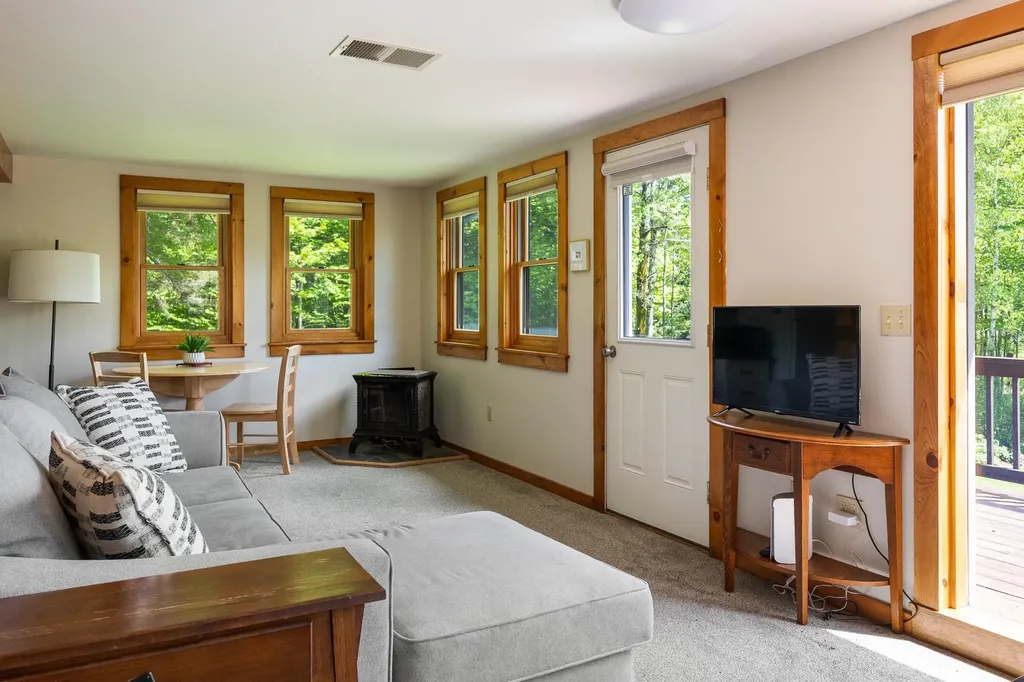 462 Solar Way Drive Hyde Park VT 05655
