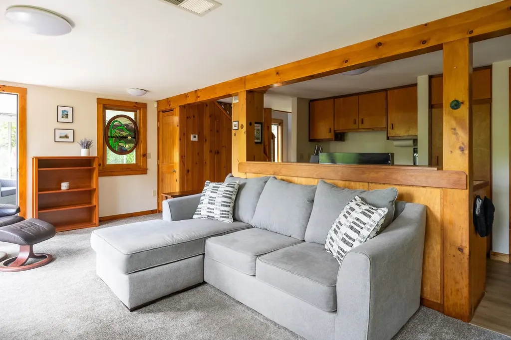 462 Solar Way Drive Hyde Park VT 05655