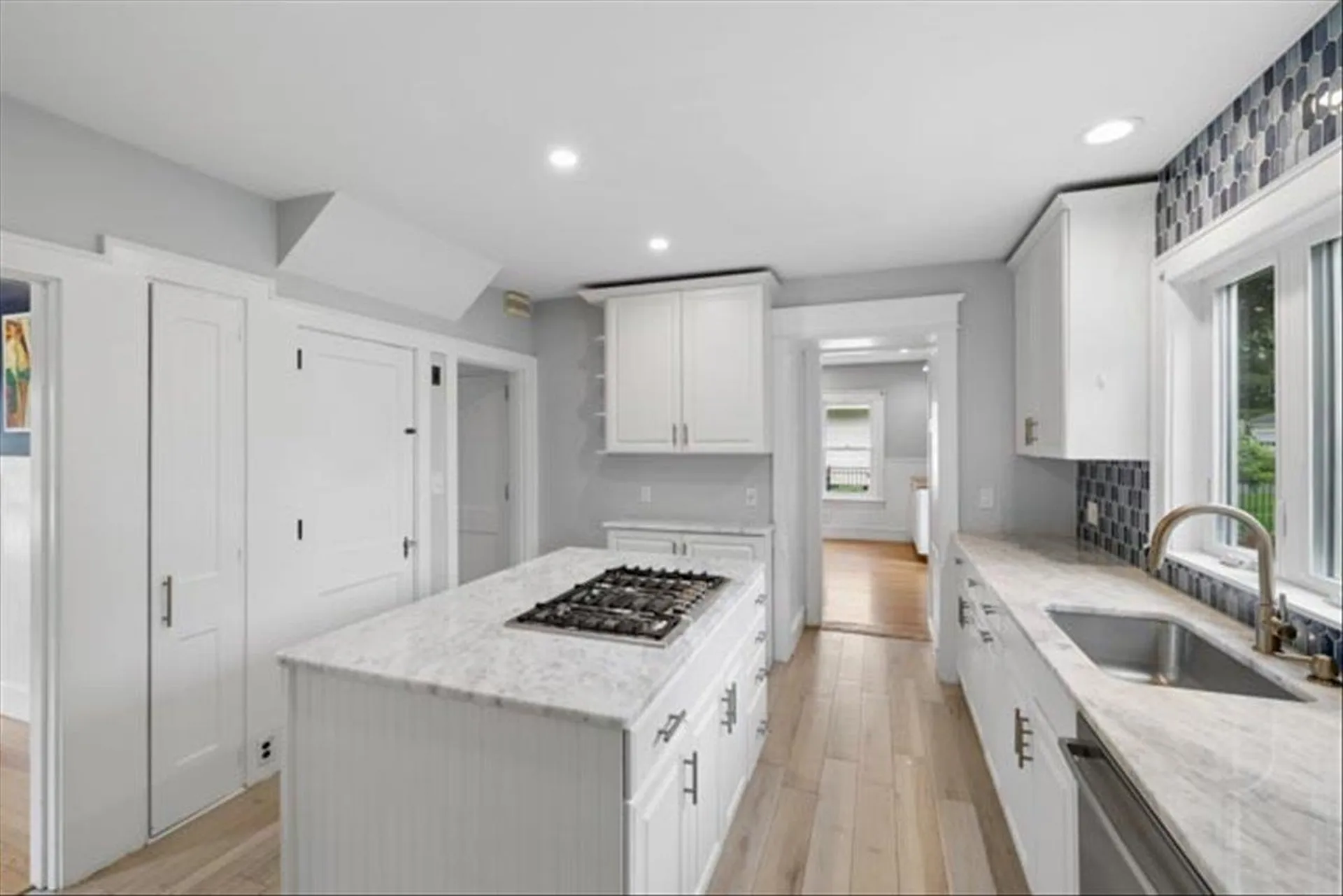 24 Hall Avenue Nashua NH 03064
