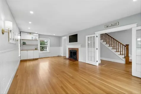 24 Hall Avenue Nashua NH 03064