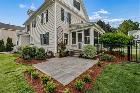 24 Hall Avenue Nashua NH 03064