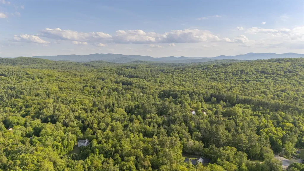 Lot 200-157 Roby Road Sutton NH 03273