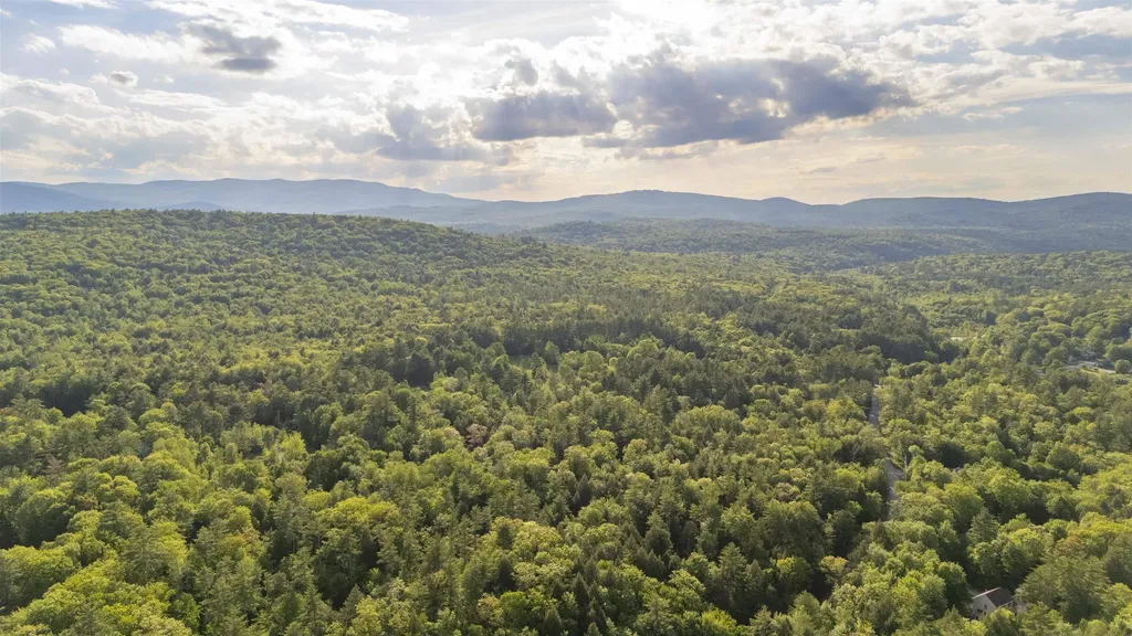 Lot 200-157 Roby Road Sutton NH 03273