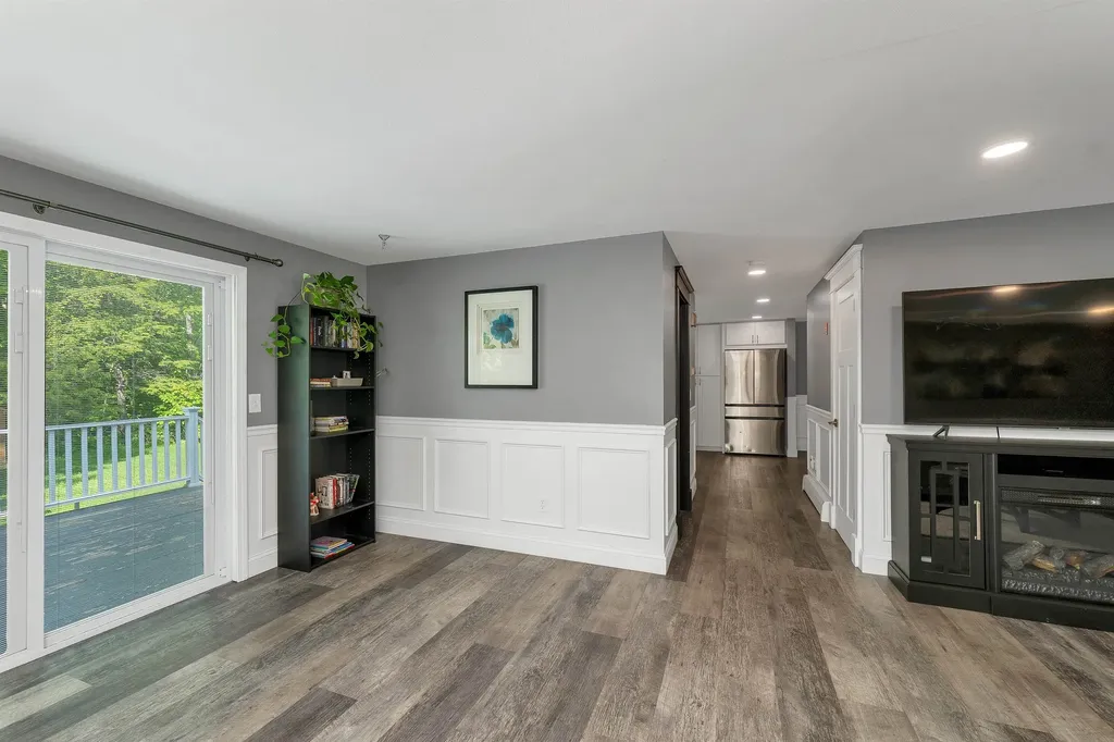 14 Doris Drive Hooksett NH 03106