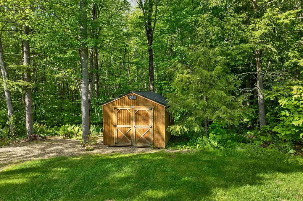 14 Doris Drive Hooksett NH 03106
