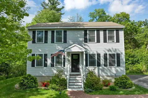 14 Doris Drive Hooksett NH 03106