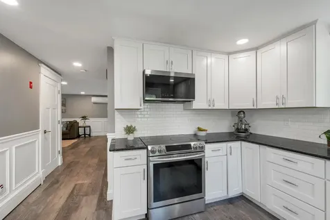 14 Doris Drive Hooksett NH 03106