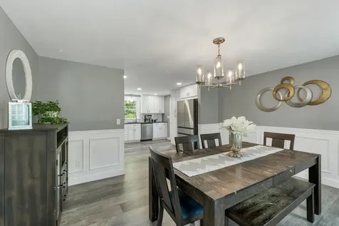 14 Doris Drive Hooksett NH 03106