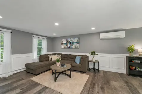14 Doris Drive Hooksett NH 03106