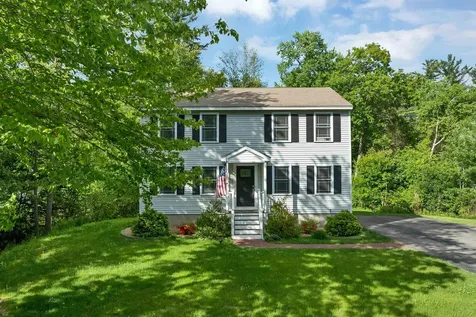 14 Doris Drive Hooksett NH 03106