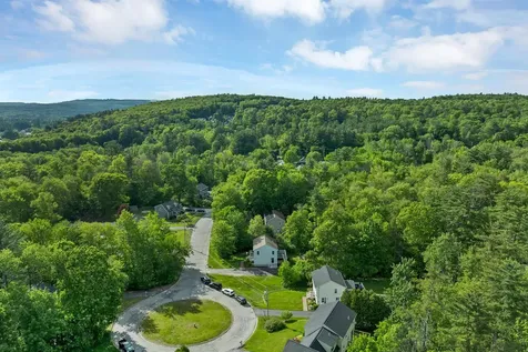 14 Doris Drive Hooksett NH 03106