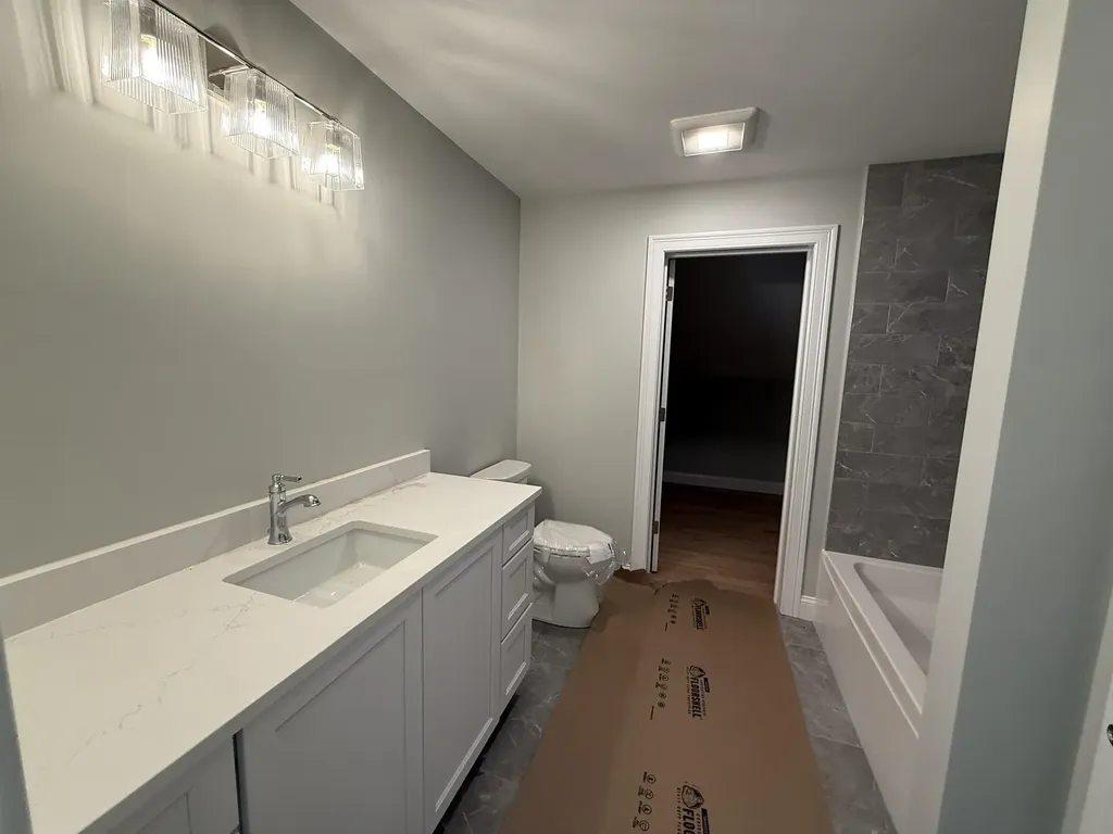 8 Madison Lane Windham NH 03087