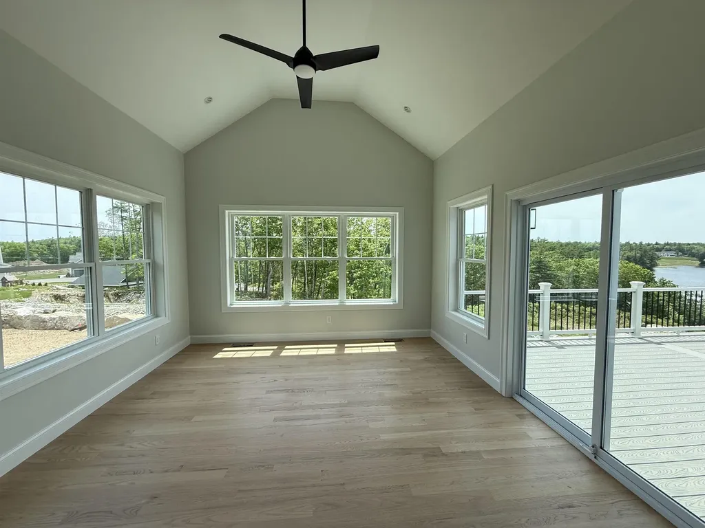 8 Madison Lane Windham NH 03087