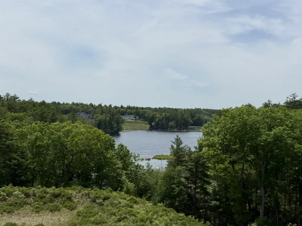 8 Madison Lane Windham NH 03087