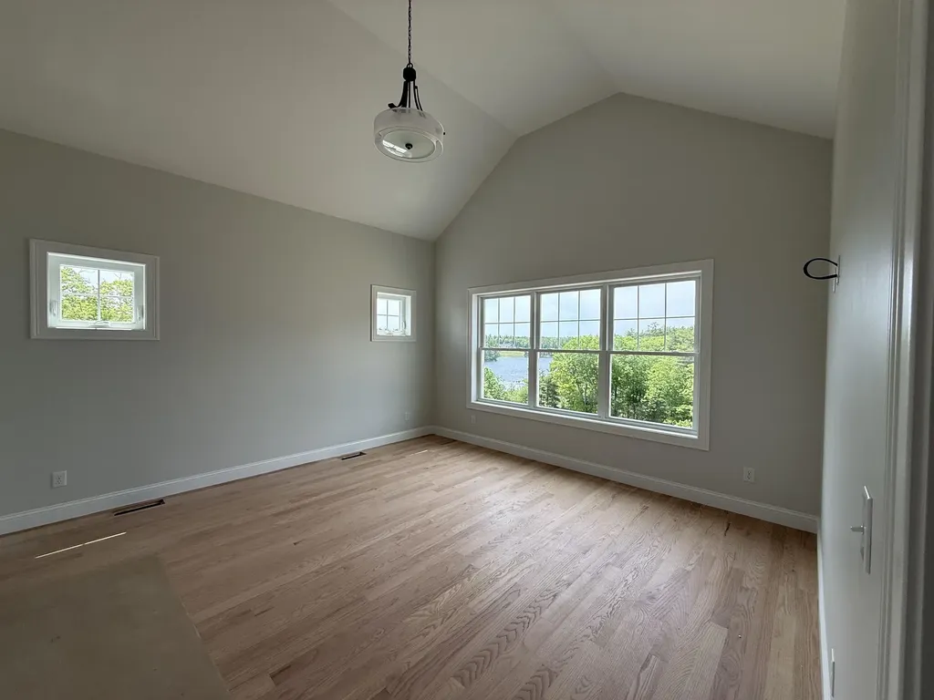 8 Madison Lane Windham NH 03087
