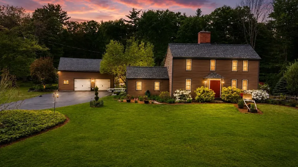 32 Sandown Road Danville NH 03819