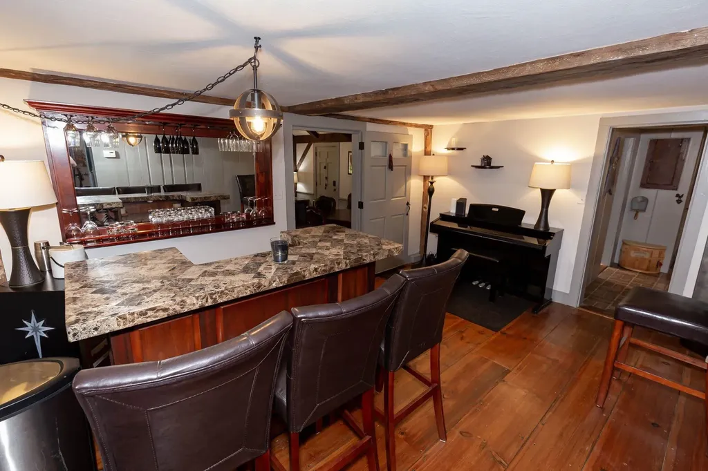 32 Sandown Road Danville NH 03819