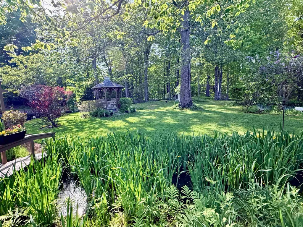 32 Sandown Road Danville NH 03819